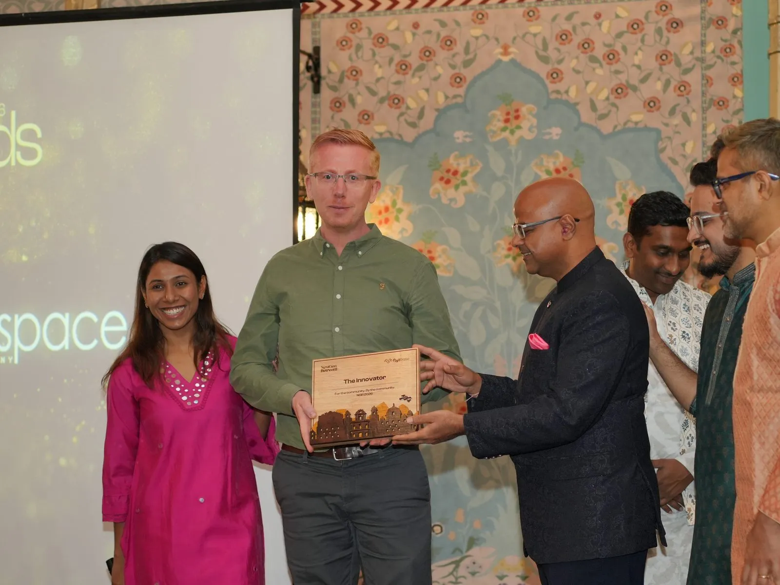 Fearghus Foyle of GeoAerospace receiving the Innovator award